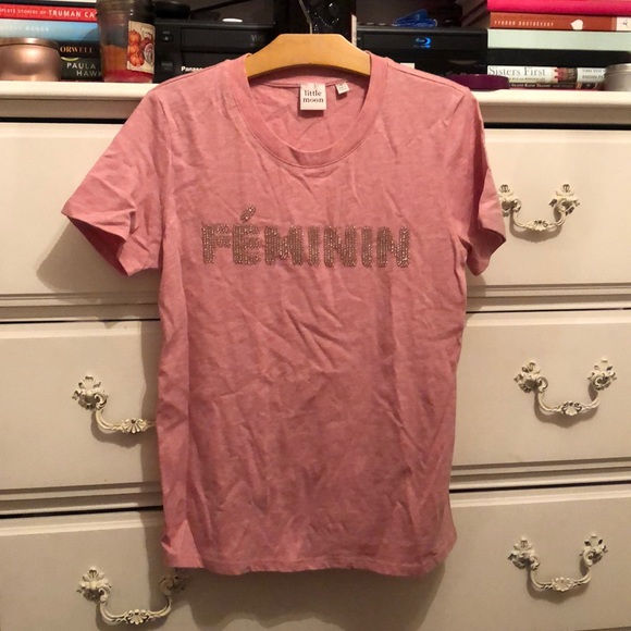 Aritzia Tops - Feminin Tee